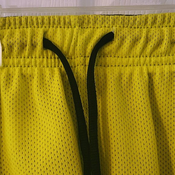 BNWT Tony Hawk Reversible Sz 4 Mesh Shorts WITH POCKETS- SO COOL!!! - Picture 7 of 15